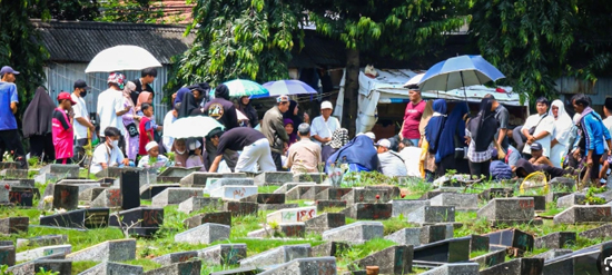 ynqwssb-begini-adab-berziarah-kubur-yang-mesti-kita-ketahui